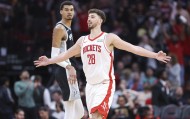 九游体育手机官网入口-DPOY？今天当文班作为最近防守人时 火箭球员面对他12中8