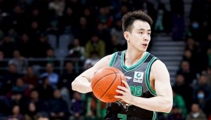 手感一般但视野极佳！赵继伟10中3拿到12分3板12助2断 正负值+34